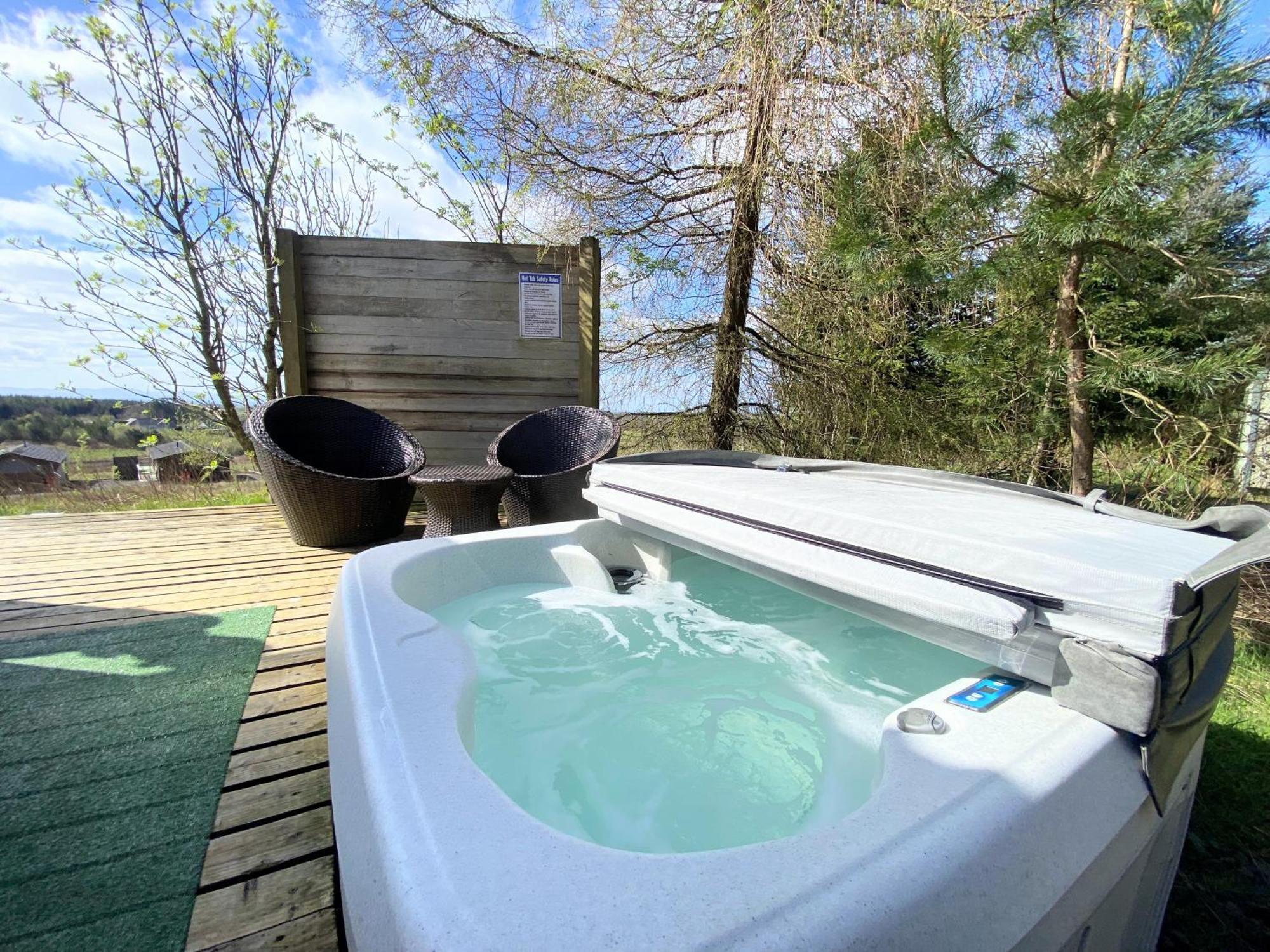 הוילה דנפרמליין Blair Tiny House With Private Hot Tub - Fife - Loch Leven - Lomond Hills מראה חיצוני תמונה